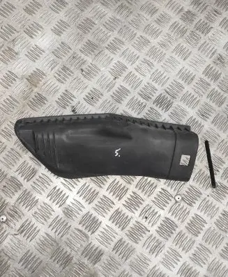 BMW 5 E60 E61 Air filter box cover 7789109
