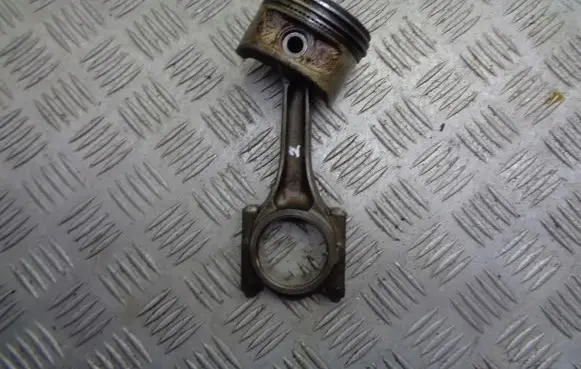 Skoda Fabia Mk1 (6Y) Piston 