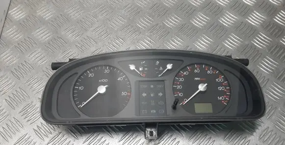 Renault Laguna II Speedometer (instrument cluster) 8200218867