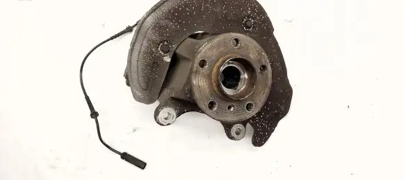 BMW 2 F46 Front wheel hub
