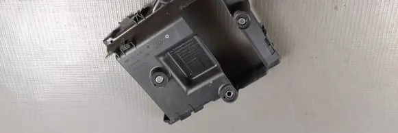 Audi SQ7 Engine control unit holder 4M0907650