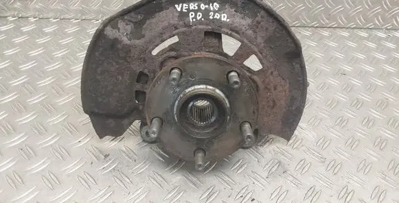 Toyota Verso Front wheel hub