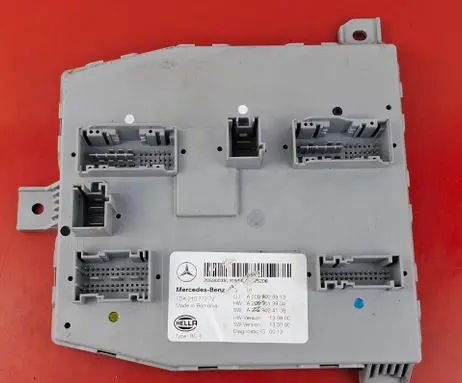 Mercedes-Benz C W205 Radio/GPS head unit trim A2059003913