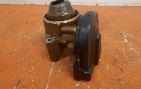 Seat Ibiza III (6L) Oil pump 03D103669B