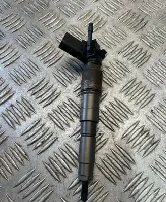 BMW 5 E60 E61 Fuel injector 7796042 0445115050