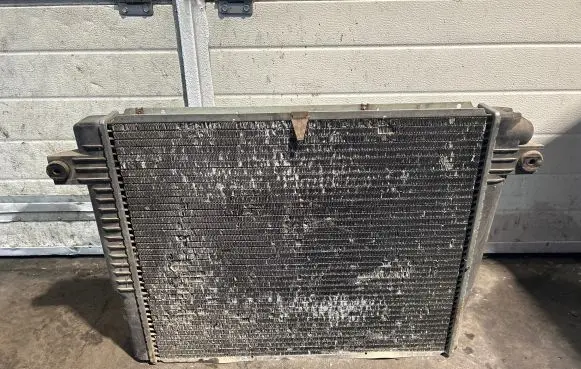 BMW 5 E28 Coolant radiator