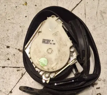 Volkswagen Transporter - Caravelle T5 Rear seatbelt 33045201B 0704050145