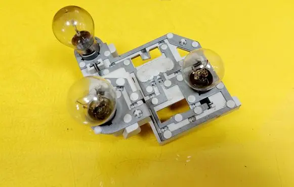 Ford Mondeo MK IV Tail light bulb cover holder 7S7113N005B