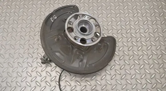 Mercedes-Benz E W238 Rear wheel hub