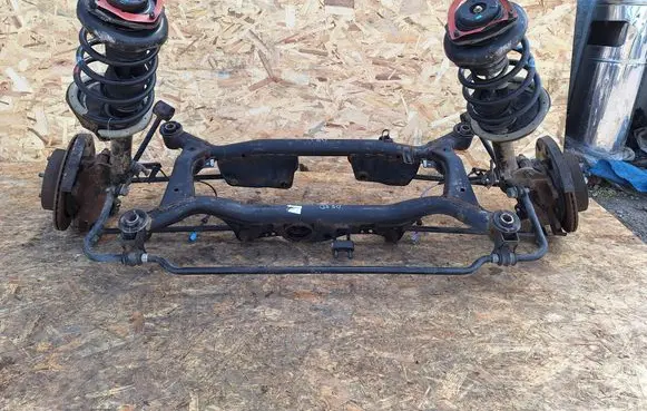Nissan X-Trail T30 Rear axle beam 