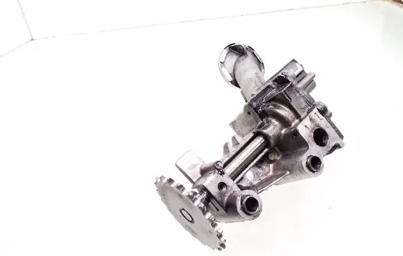 Opel Vivaro Oil pump 7700600252