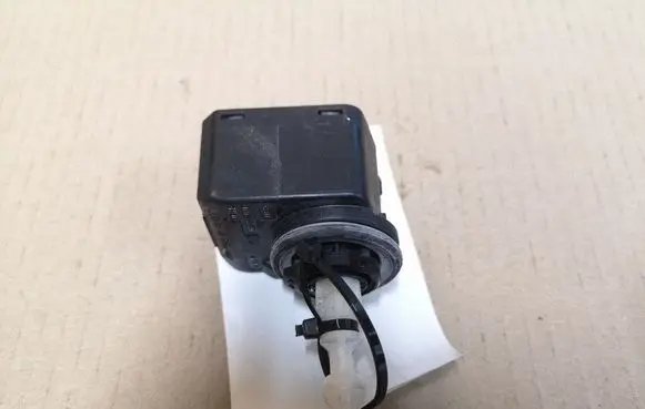 Opel Vectra C Headlight level adjustment motor 00883000