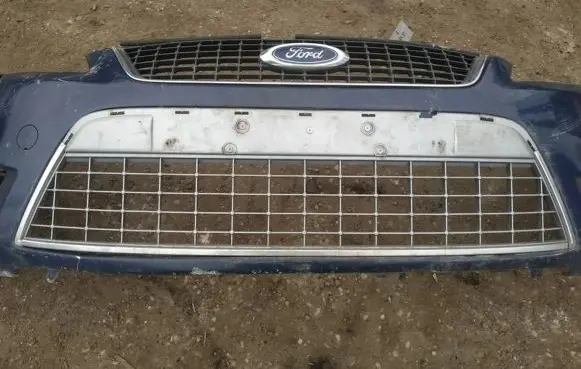 Ford Mondeo MK IV Front bumper lower grill