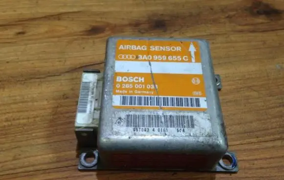 Audi A4 S4 B5 8D Airbag control unit/module 8a0959655c 0285001033
