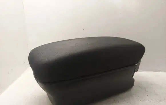 Toyota Avensis T250 Armrest 5890505070B0
