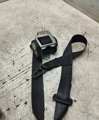 Audi A4 S4 B6 8E 8H Front seatbelt 604718400 008R000 H42139