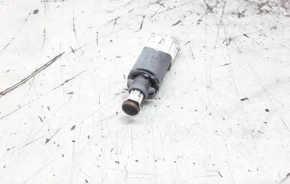Renault Megane II Brake pedal sensor switch 8200168238B