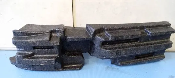 Front bumper foam support bar