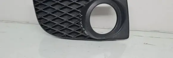 Mazda Premacy Front bumper lower grill C14650C11