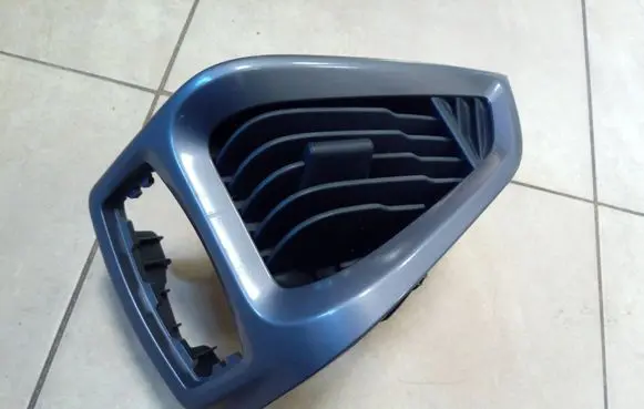 Dashboard side air vent grill/cover trim