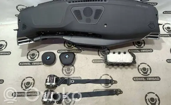 BMW i4 Airbag set with panel 6831265 8077431 9890345