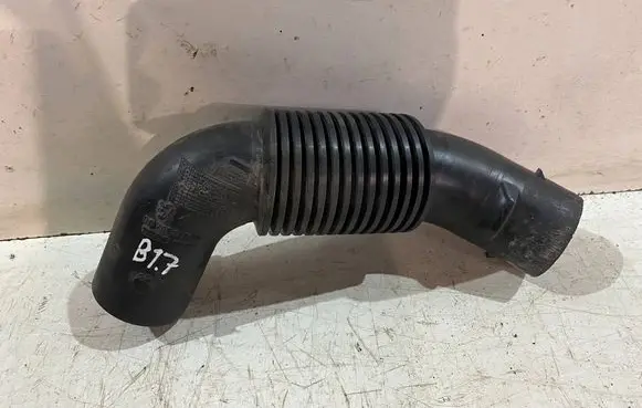Peugeot 2008 I Air intake hose/pipe 9670851780