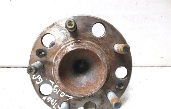 KIA Sportage Rear wheel hub