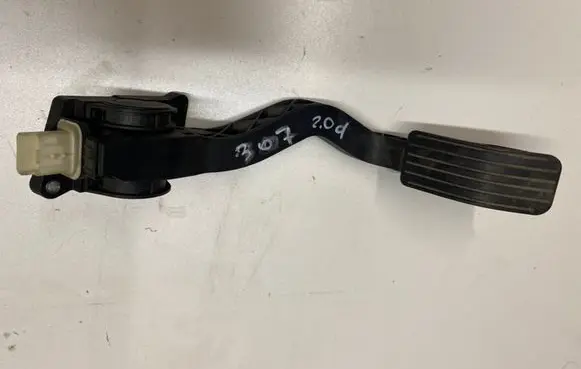 Peugeot 307 Accelerator throttle pedal PBTGF30 F00C3E2429 PSAYTNR9646702180