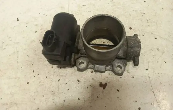 Toyota Avensis T250 Throttle valve pa612gf33