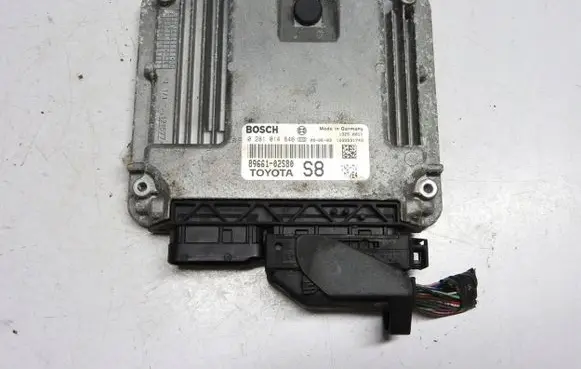 Toyota Auris 150 Engine control unit/module 0281014846