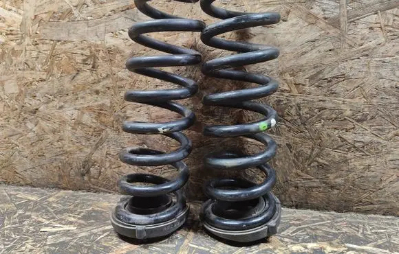 Mercedes-Benz C W205 Rear coil spring
