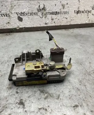 Peugeot 807 Front door lock