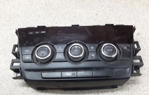 Mazda 6 Climate control unit GJH561190F