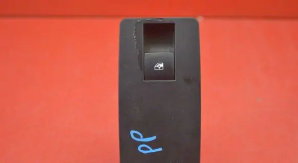 Opel Insignia A Electric window control switch 13301886