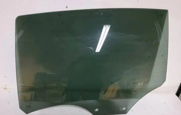 Peugeot 308 Rear door window glass 9841736080