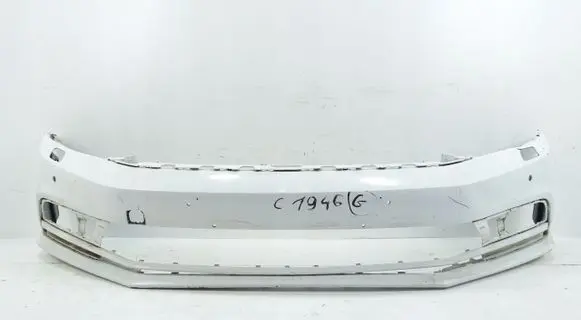 Volkswagen Jetta VI Front bumper 5C6807217Q
