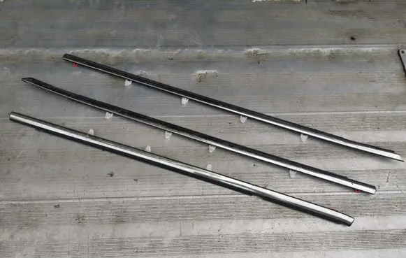 Honda Legend III KA9 Front door glass trim molding