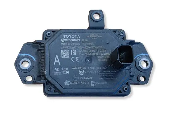 Toyota Yaris Cross Distronic sensor radar 882100D010 052731802496 4135AARS5B