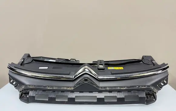 Citroen C3 Front bumper upper radiator grill 9833503480