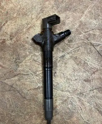 Toyota Avensis T270 Fuel injector
