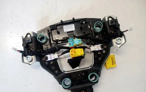 Tesla Model S Steering wheel airbag 1456212-30-A