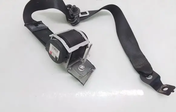 Opel Zafira B Front seatbelt
