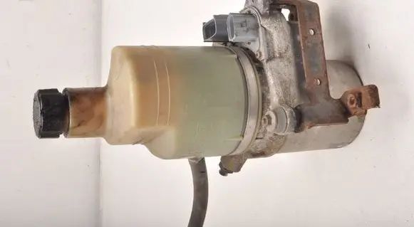 Volvo C30 Power steering pump 31280369