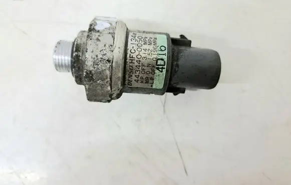 Toyota Corolla Verso E121 Air conditioning (A/C) pressure sensor 4434400050