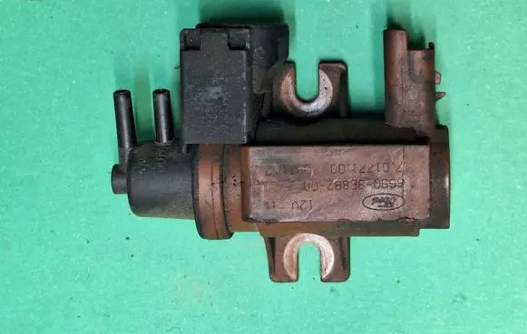 Ford Kuga I Turbo solenoid valve 6G9Q9E882CA 720177100 69T12