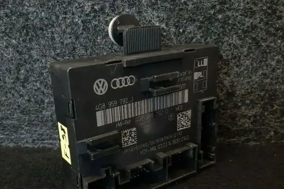 Audi A6 C7 Door control unit/module 4G8959792J 4G8959792G