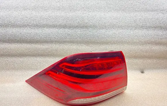 Rear/tail lights