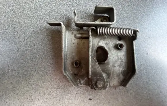 Renault Master II Engine bonnet/hood lock/catch 7700352729D