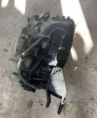 Mitsubishi Space Star Manual 5 speed gearbox 1023678 1023765
