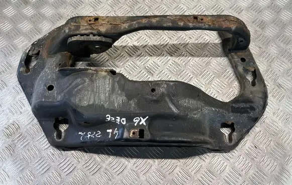 BMW X6 E71 Gearbox mounting bracket 